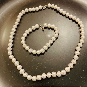 SET- 14K White Gold Cultured Freshwater Pearl Necklace and Bracelet. NWOT.